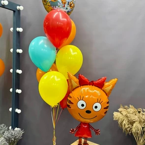 Сет из шаров Три кота Карамелька стоящая на лапках