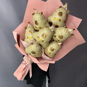 Букет из фольгированных капибар